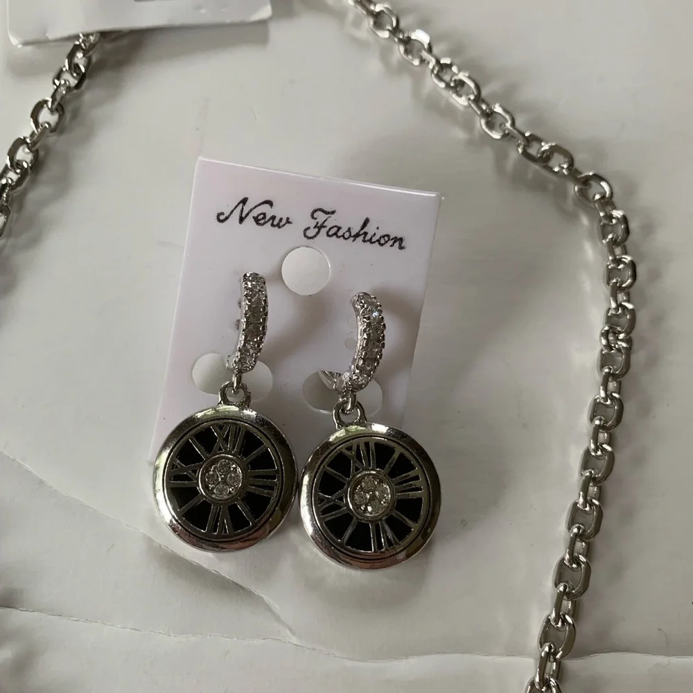 Women’s earrings and necklace Set. - Picture 5 of 6